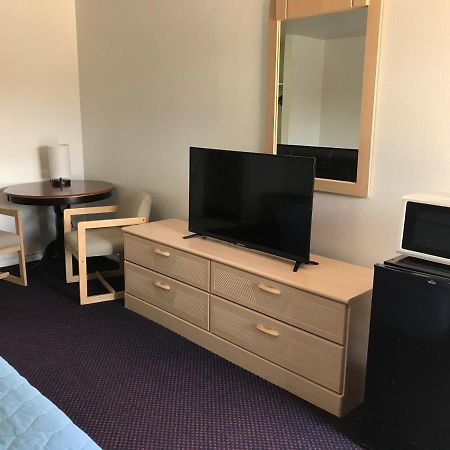 Luxury Inn George West Екстериор снимка