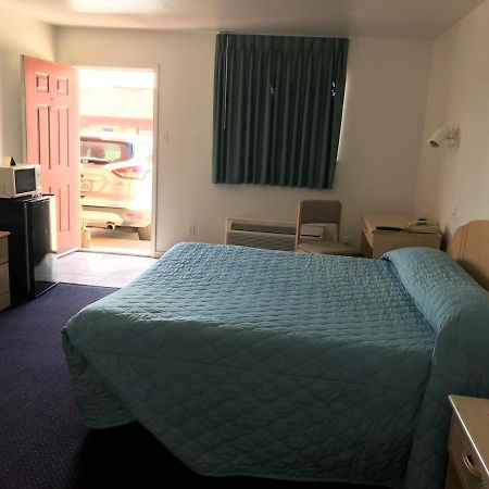 Luxury Inn George West Екстериор снимка