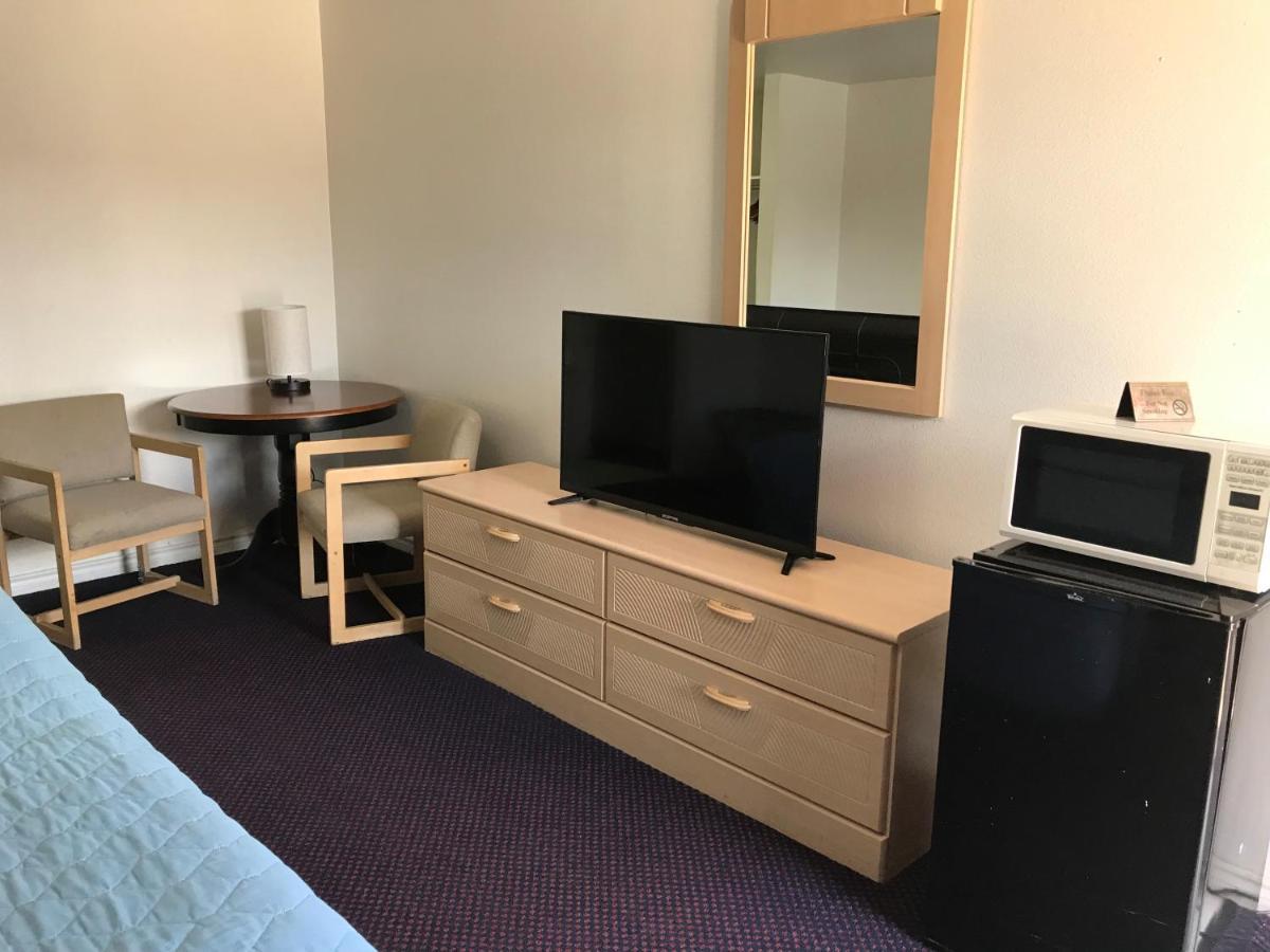 Luxury Inn George West Екстериор снимка